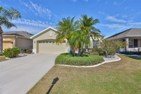 House in Sun City Center, Florida 2 bedrooms, 177.26 sq.m. № 1519825 - photo 2