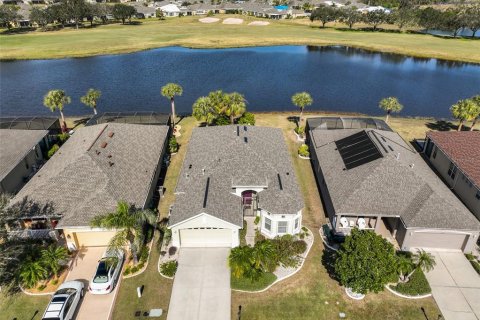 House in Sun City Center, Florida 2 bedrooms, 177.26 sq.m. № 1519825 - photo 1