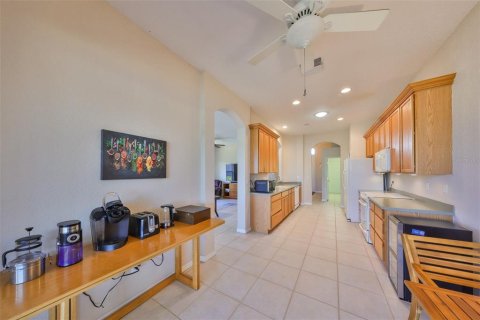 House in Sun City Center, Florida 2 bedrooms, 177.26 sq.m. № 1519825 - photo 8