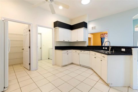 Casa en venta en New Port Richey, Florida, 3 dormitorios, 159.7 m2 № 1342631 - foto 3