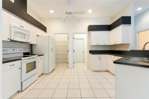 Casa en venta en New Port Richey, Florida, 3 dormitorios, 159.7 m2 № 1342631 - foto 2