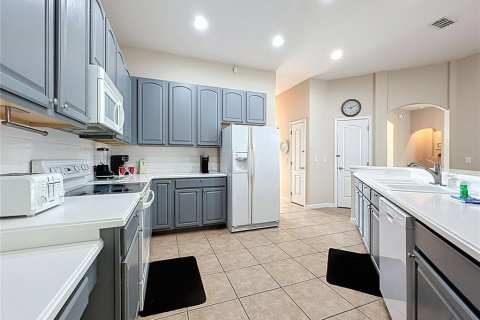 Casa en venta en Davenport, Florida, 5 dormitorios, 239.59 m2 № 1743456 - foto 9