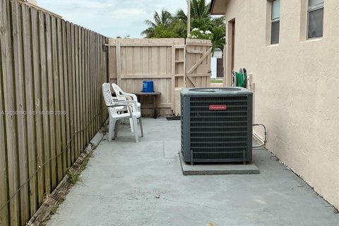 Villa ou maison à vendre à Homestead, Floride: 4 chambres, 148.83 m2 № 2193423 - photo 20