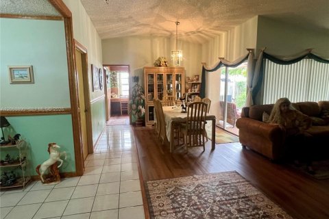 Villa ou maison à vendre à Homestead, Floride: 4 chambres, 148.83 m2 № 2193423 - photo 8