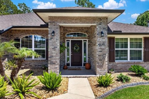 House in Palm Coast, Florida 4 bedrooms, 233 sq.m. № 2198672 - photo 3