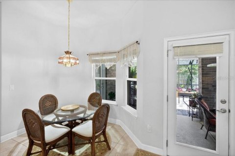 House in Palm Coast, Florida 4 bedrooms, 233 sq.m. № 2198672 - photo 17