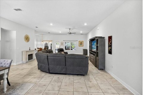 House in Palm Coast, Florida 4 bedrooms, 233 sq.m. № 2198672 - photo 14