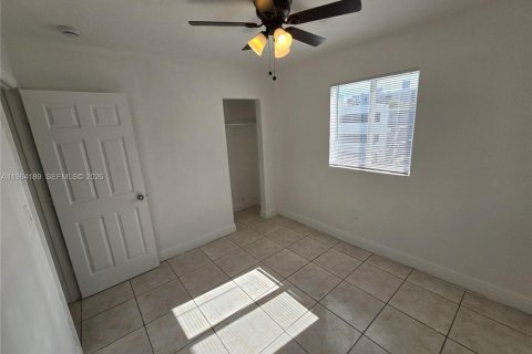 Apartment in Miami, Florida 2 bedrooms № 2028519 - photo 13