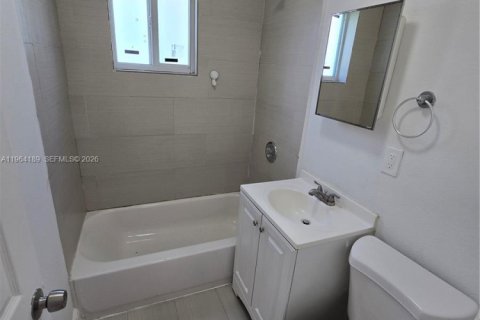 Apartment in Miami, Florida 2 bedrooms № 2028519 - photo 19