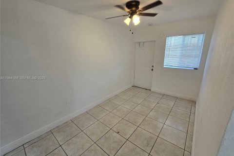 Apartment in Miami, Florida 2 bedrooms № 2028519 - photo 8