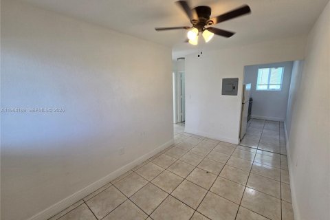 Apartment in Miami, Florida 2 bedrooms № 2028519 - photo 9
