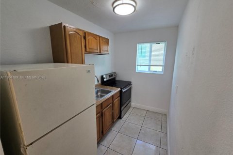 Apartment in Miami, Florida 2 bedrooms № 2028519 - photo 5