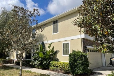Adosado en alquiler en Fish Hawk, Florida, 3 dormitorios, 163.51 m2 № 1900442 - foto 1