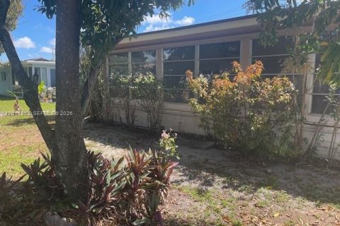 Casa en venta en Tamarac, Florida, 2 dormitorios, 131.27 m2 № 2074949 - foto 11