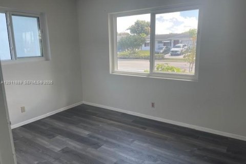 Casa en venta en Tamarac, Florida, 2 dormitorios, 131.27 m2 № 2074949 - foto 5