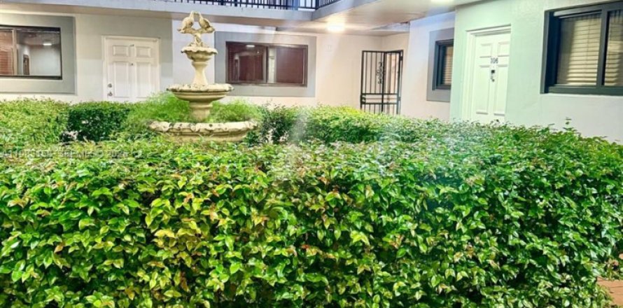 Apartamento en Hialeah, Florida 2 dormitorios, 82.5 m2 № 2047105