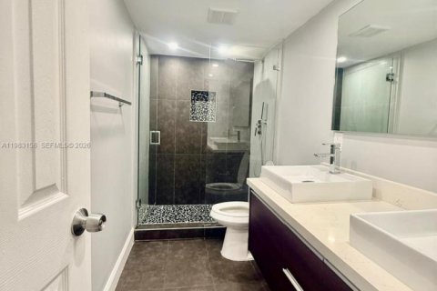Apartamento en alquiler en Hialeah, Florida, 2 dormitorios, 82.5 m2 № 2047105 - foto 14