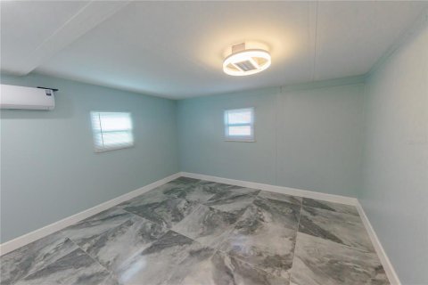 House in Bradenton, Florida 2 bedrooms, 146.32 sq.m. № 2226596 - photo 22