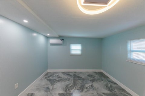 House in Bradenton, Florida 2 bedrooms, 146.32 sq.m. № 2226596 - photo 24