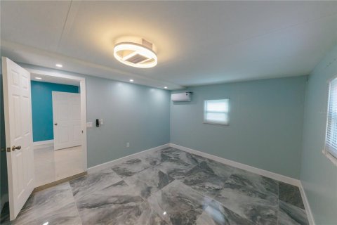 House in Bradenton, Florida 2 bedrooms, 146.32 sq.m. № 2226596 - photo 26