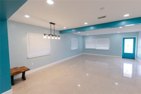 House in Bradenton, Florida 2 bedrooms, 146.32 sq.m. № 2226596 - photo 19