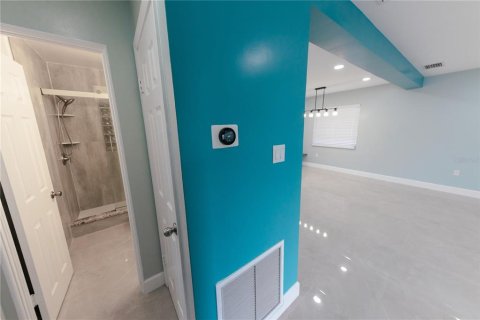 House in Bradenton, Florida 2 bedrooms, 146.32 sq.m. № 2226596 - photo 8