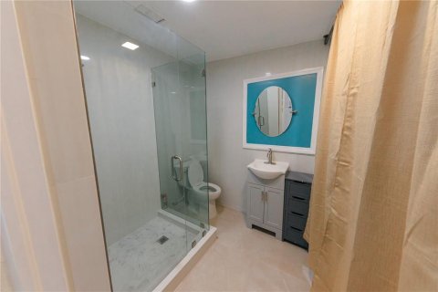 House in Bradenton, Florida 2 bedrooms, 146.32 sq.m. № 2226596 - photo 27