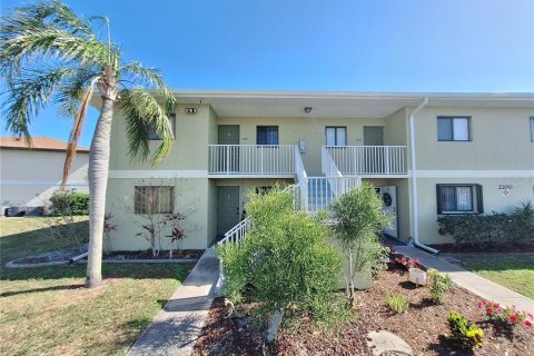 Condominio en alquiler en Punta Gorda, Florida, 2 dormitorios, 82.31 m2 № 1647915 - foto 1
