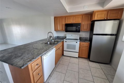 Condominio en alquiler en Punta Gorda, Florida, 2 dormitorios, 82.31 m2 № 1647915 - foto 4