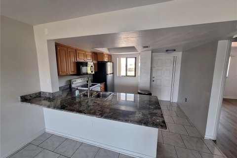 Condominio en alquiler en Punta Gorda, Florida, 2 dormitorios, 82.31 m2 № 1647915 - foto 9