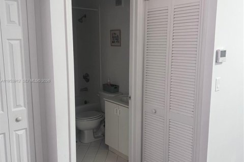 Copropriété à vendre à Homestead, Floride: 2 chambres, 75.72 m2 № 2024743 - photo 9