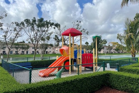 Copropriété à vendre à Homestead, Floride: 2 chambres, 75.72 m2 № 2024743 - photo 2