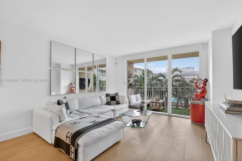 Кондоминиум с 1 спальней в Бока-Ратон, Флорида № 2050139