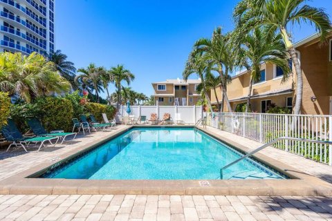 Adosado en venta en Pompano Beach, Florida, 2 dormitorios, 126.35 m2 № 2182858 - foto 5
