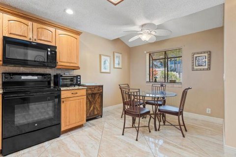 Adosado en venta en Pompano Beach, Florida, 2 dormitorios, 126.35 m2 № 2182858 - foto 10