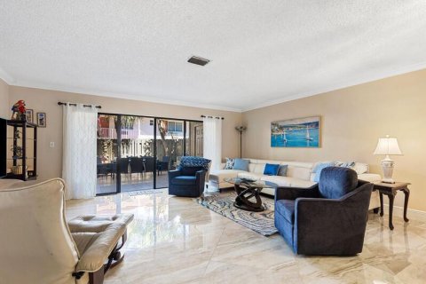 Adosado en venta en Pompano Beach, Florida, 2 dormitorios, 126.35 m2 № 2182858 - foto 17