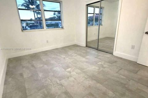 Снять в аренду виллу или дом в Майами, Флорида 3 спальни, 112.97м2, № 2062406 - фото 18