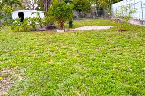 Снять в аренду виллу или дом в Майами, Флорида 3 спальни, 112.97м2, № 2062406 - фото 29