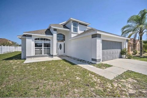 House in Kissimmee, Florida 4 bedrooms, 192.68 sq.m. № 1848086 - photo 1