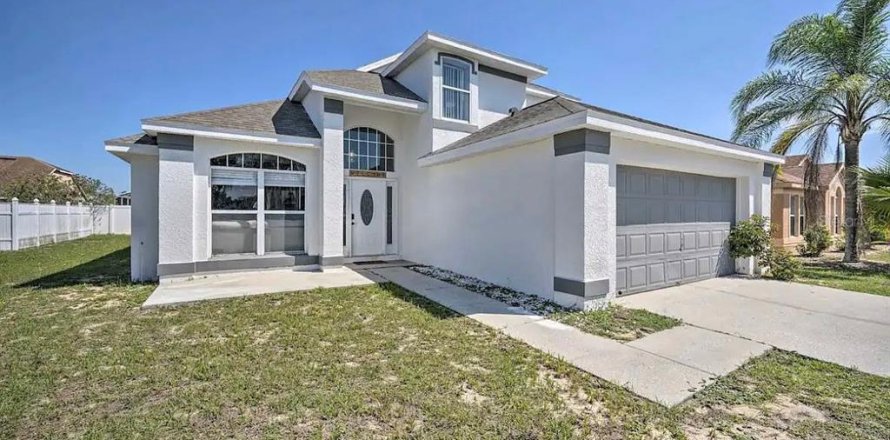 House in Kissimmee, Florida 4 bedrooms, 192.68 sq.m. № 1848086
