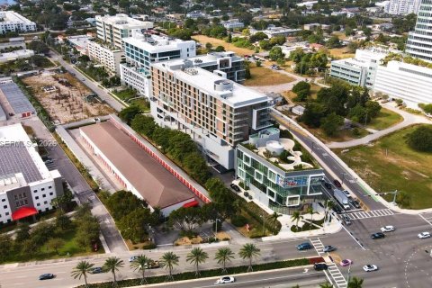 Propiedad comercial en venta en Aventura, Florida № 2154066 - foto 5