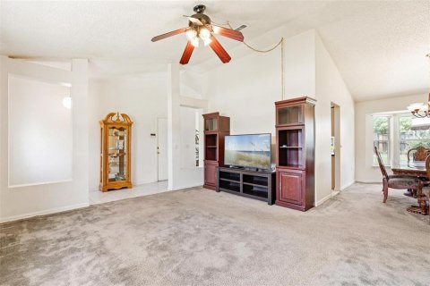 Casa en venta en Deltona, Florida, 3 dormitorios, 160.81 m2 № 1878143 - foto 23