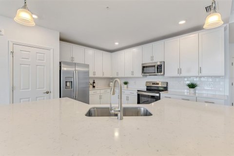 Condo in Venice, Florida, 2 bedrooms  № 2427298 - photo 23