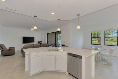 Condo in Venice, Florida, 2 bedrooms  № 2427298 - photo 29