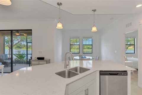 Condo in Venice, Florida, 2 bedrooms  № 2427298 - photo 30