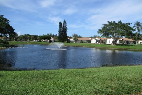 Condo in Stuart, Florida, 2 bedrooms  № 2004131 - photo 22