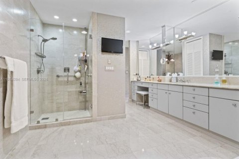 Купить кондоминиум в Майами-Бич, Флорида 3 спальни, 254.55м2, № 2058974 - фото 22