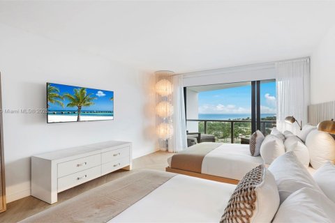 Condo in Miami Beach, Florida, 3 bedrooms  № 2022972 - photo 21