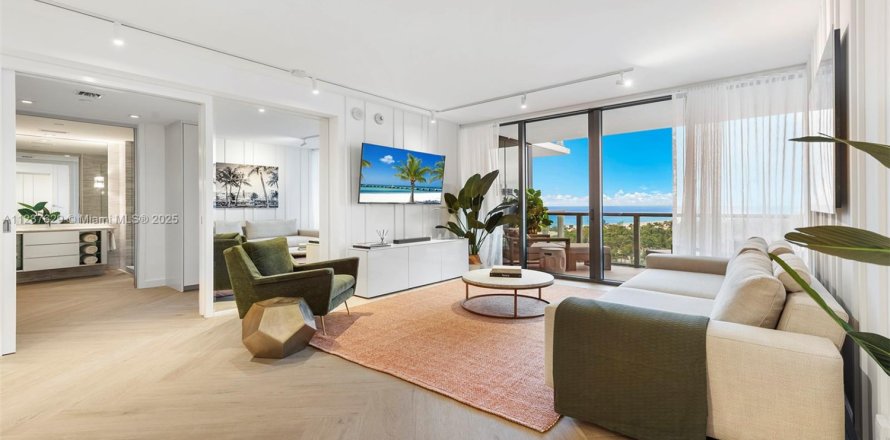 Condo in Miami Beach, Florida, 3 bedrooms  № 2022972