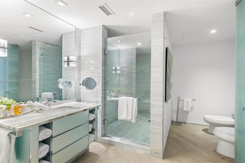 Condo in Miami Beach, Florida, 3 bedrooms  № 2022972 - photo 28